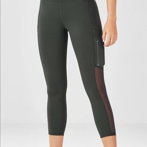 Fabletics Mila High-Waisted Capri